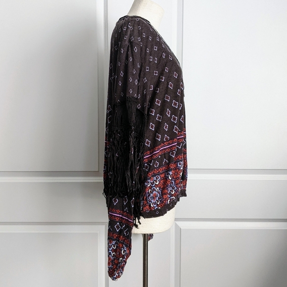 Free People Top Fringed Macrame Front Tie V-Neck Long Sleeve Black Multi L NWT - Picture 10 of 16